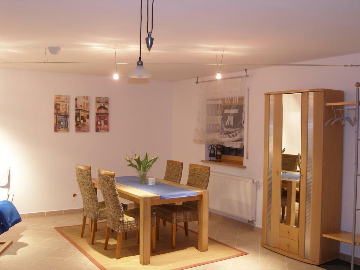 Ferienwohnung Stettfeld エクステリア 写真